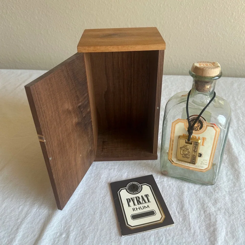 Very RARE Pyrat Rum CASK 1623 Walnut Box Display Case Empty Bottle Collectable